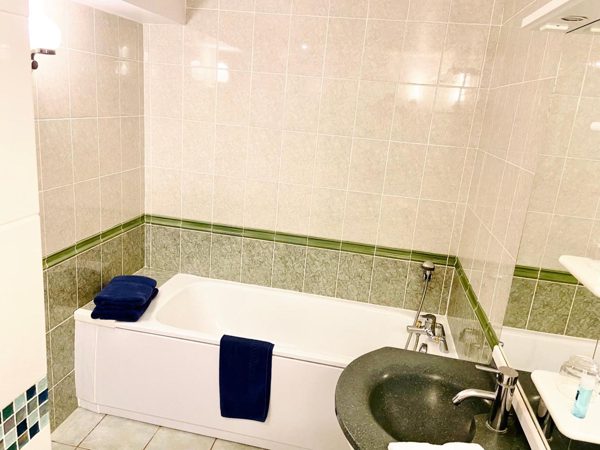 Pensión Asunda Spa&sauna, D'hôtes *